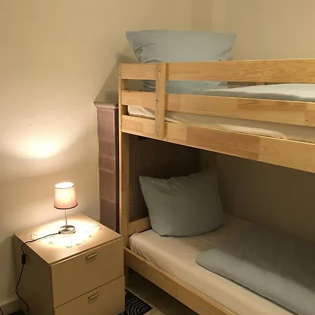 Stadt מלון דירות 4*